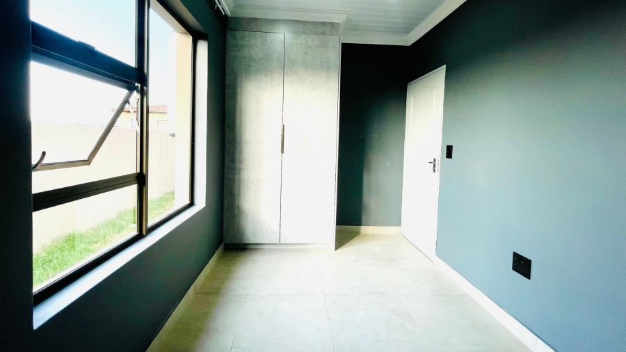 To Let 3 Bedroom Property for Rent in Ellaton North West